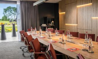 Cabot Bordeaux MGallery Collection
