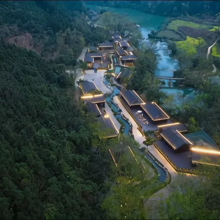 Duoyihe hotel Отели в г. Луопинсянь