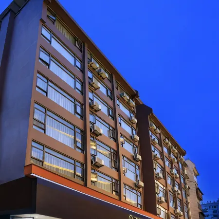 Wing Hotel GuiLin-Central square