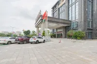 万寧ホテル - 駐車場