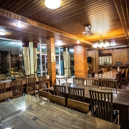 Ruen Narisra Resort