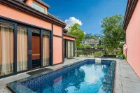 QVilla - Rooftop Pools