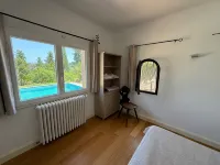 Provencal villa for 10 people with swimming pool and garden in Grasse