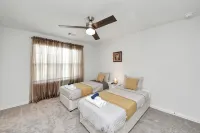 3BR Corporate & Family Getaway Near Katy Mills - 4-Star