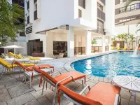 H4 la Residence Paulista Отели рядом с достопримечательностью «Серкейра-Сезар»
