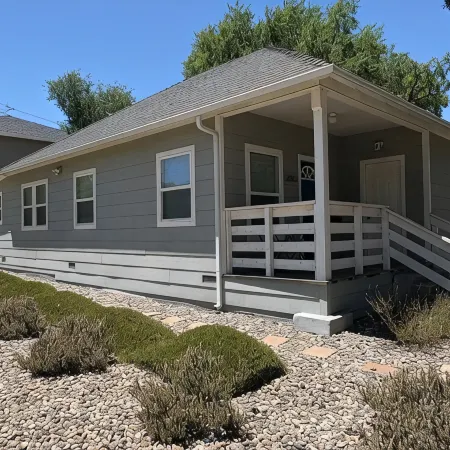 Walking Distance to Downtown! Wine Country 2Bd 2ba House in Paso Robles!