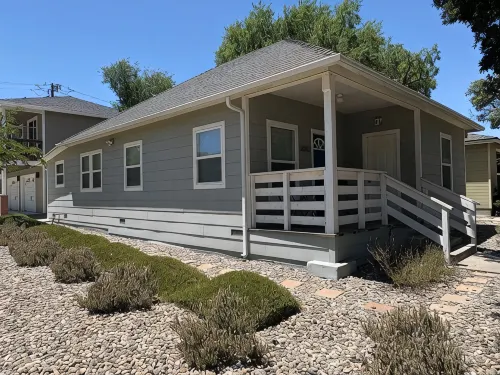 Walking Distance to Downtown! Wine Country 2Bd 2ba House in Paso Robles!
