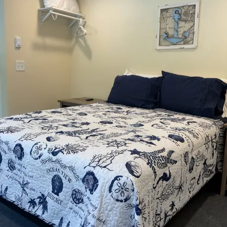 Charming 2 BR 1Bath w/Full Kitchen apartment with AC, WiFi Ellsworth