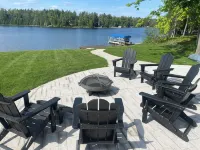 New 6 bedroom Lake Front Home- Theatre Room- Poker - FirePit- Kayak/Paddleboards - Homestays