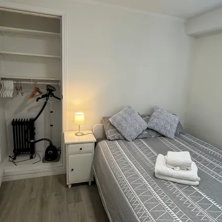 Modern & Cozy 1 Bedroom Suite-Walk to Fifa Fan Zone-Private Entrance