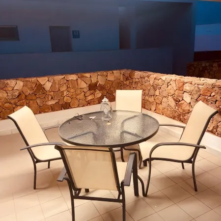 Precioso Apartamento en Las Negras, Urbanización Tranquila con Piscina