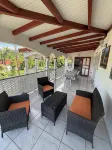 Villa Nanou, Quiet Villa Top with Small Sea View