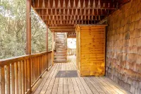 Cozy 2-bedroom cabin with sauna outside of Yosemite