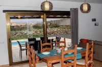 House in a Quiet Area with Private Swimming Pool - Wifi
