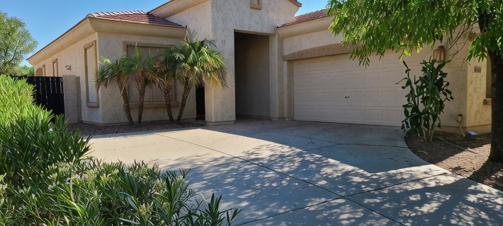 Your Backyard Oasis Waiting ..., beautiful home in an award winning community Hoteles en Gilbert