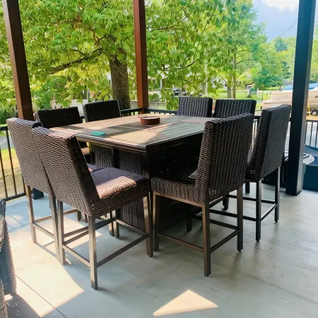 The Chateau Relaxo 4BR  4-1/2BA Open Concept on Kentucky Lake