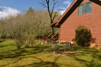 Private Equestrian Estate - Log Cabin Ovrlooking Pond, Stream & Waterfall - Alphydda