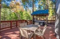 3 bedroom house with huge deck and central a/c - 4-Star
