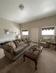 Neicy's Nest - West, 10 Min From Downtown Pittsburgh - บังกะโล