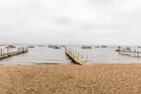Cheerful Single Level Home w/ Shared Beach on Sebago Lake!