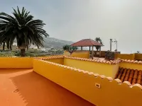 An oasis with a double panoramic view over the ocean and the mountain El Teide 1 Hotels in Icod