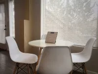 Private Executive Suite #2 - Large One Bedroom - Wifi