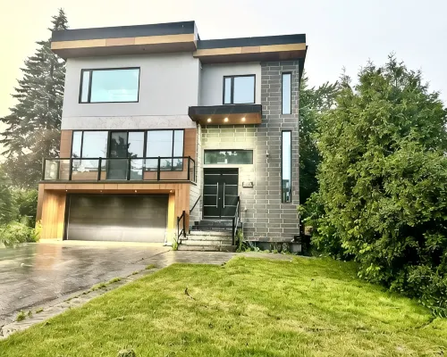 Lakeside Luxe Hotels in Pickering