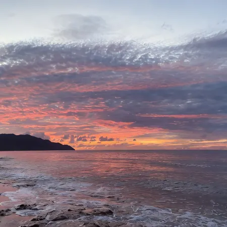 Sea and Mtn Views-Walk To Cane Bay Beach Cottage