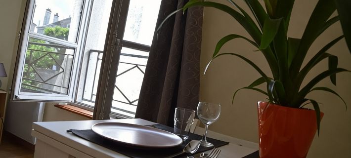 Charming studio in the heart of Amboise with gorgeous views of the Château! Hotels in Amboise