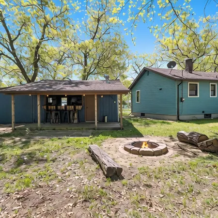 Lake Access/Firepit/Pet-Friendly/Ping Pong/Foosball