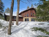Waterfront Peninsula Escape Cabin - 4-Star