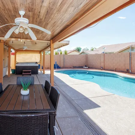 Casa Grande getaway! Modern cozy home with private pool and hot tub!