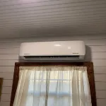 Tiny home with big personality. Close to everything because everything is close! - Wifi