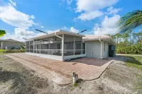 Cocohome on Water. Close to all best beaches. - 2-Star