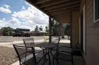 Flagstaff Adventure Getaway! Trail Access, Central A/C, New Home Built in 2023! - บังกะโล
