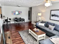 4 Bed 4 Bath Condo Near Campus! - Pools