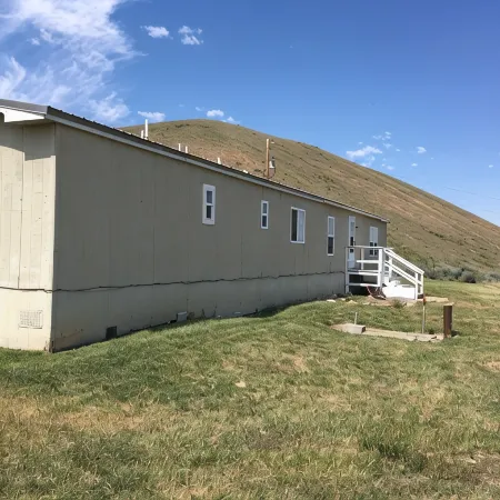 Cozy Quiet Home on Sage Creek