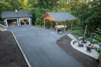 The Hideaway l EV l Hot Tub l Fire Pit l Game Room l .5 Miles to Bryce Resort