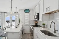 Unobstructed Ocean Views ! A Beautiful Montauk Getaway - 4-Star
