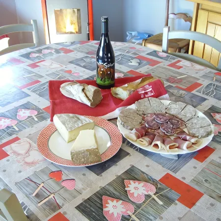 chalet between the mountains and the lakes