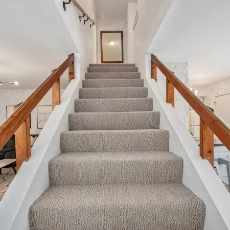 Wellspring Townhome - King Bed Suite minutes from Texas A&M
