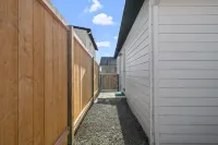 Modern craftsman home close to all Garibaldi has to offer. Dog Friendly! - Wifi