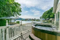Waterfront Hot Tub On The Bay