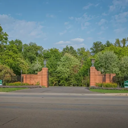 Kingwood Cottage, a beautiful 2-bedroom cottage across from Kingwood