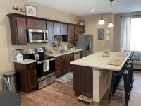 LOVELY 2 Bedroom Fully Furnished w/ Laundry