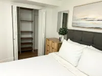 Parkside Pad in Kelowna's North End. Steps to the brewery district & the lake. - 3 stjerner
