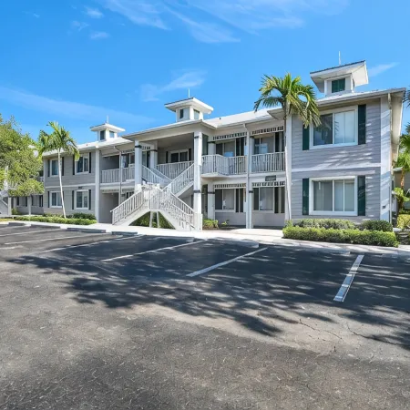 NEW Luxury 2 BR plus den in Greenlinks Condo totally remodeled!