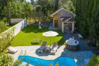 Petrinos Cottage in Dassia, Private pool, A/C, WiFi, 300m to the beach. - Swimmingpools