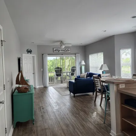Golf, Beach, Dining, Shopping this Condo Has It All