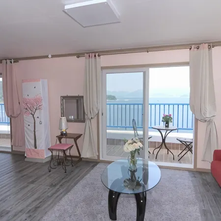 Changwon Santorini Pension